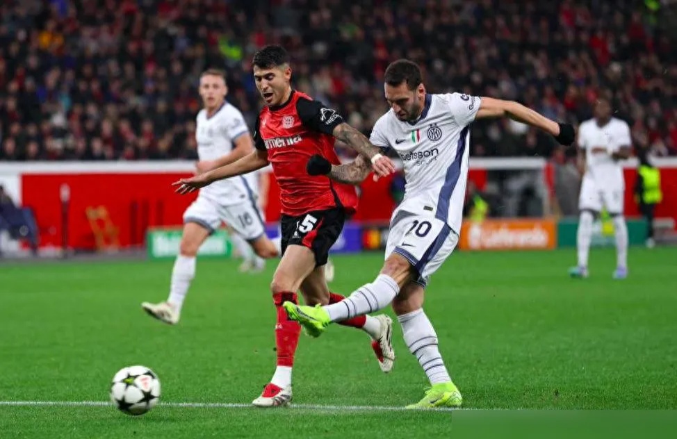 包含勒沃库森今夜更衣室发声赛前拉齐奥主帅复盘，马赛今晨战术微调瞬间刷屏的词条